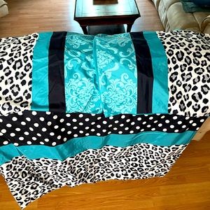 Full size comforter and shams